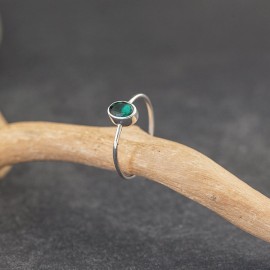 Srebrny pierścionek z kwarcem zielonym (rozm.15)