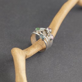 Srebrny pierścionek z kamieniami turmalinu