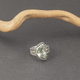 Srebrny pierścionek z zielonym ametystem i złotem 18K (rozm.14)