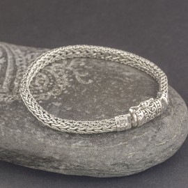 Srebrna bransoletka z ręcznie plecionego łańcucha