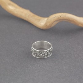 Srebrny pierścionek w orientalnym stylu (rozm.12)