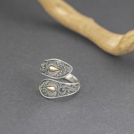 Srebrny pierścionek ze złotem 18K (rozm.19-20)