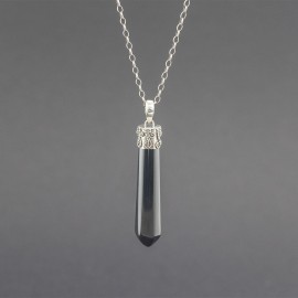 Srebrny wisiorek z onyksem