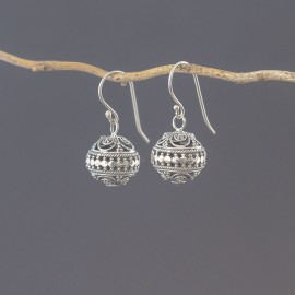 Srebrne kolczyki w orientalnym stylu