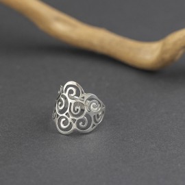 Srebrny ażurowy pierścionek (rozm.15 i 19)