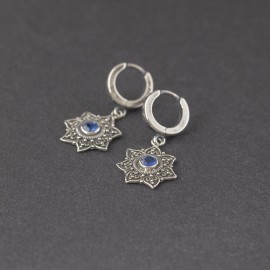 Srebrne kolczyki z kyanitem