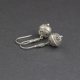 Srebrne kolczyki w orientalnym stylu