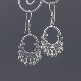Srebrne kolczyki w orientalnym stylu