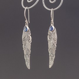 Srebrne kolczyki z kyanitem