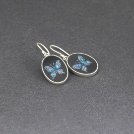 Srebrne kolczyki z opalem australijskim
