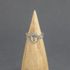 Srebrny pierścionek z cytrynem (rozm.17)