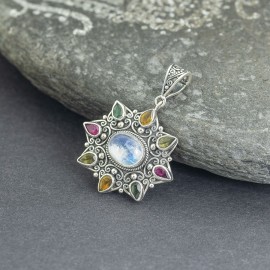 Srebrna mandala z kamieniami naturalnymi