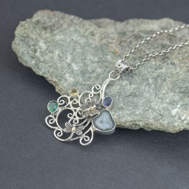 Srebrny wisiorek z kamieniami naturalnymi i złotem 18K