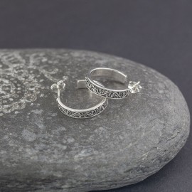 Srebrne kolczyki ze zdobieniem