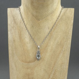 Srebrny wisiorek z zielonym ametystem