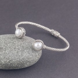 Srebrna bransoletka z perłami