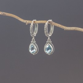 Srebrne kolczyki z błękitnym topazem