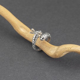 Srebrny pierścionek z ważką i złotem 18K