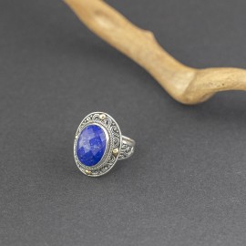 Srebrny pierścionek z lapisem lazuli
