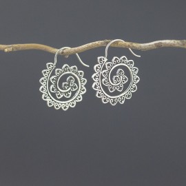 Srebrne kolczyki w orientalnym stylu