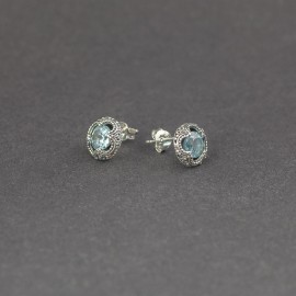 Srebrne sztyfty z błękitnym topazem