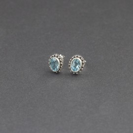 Srebrne sztyfty z błękitnym topazem