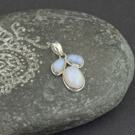 Srebrny wisiorek z kamieniem księżycowym i opalem australijskim