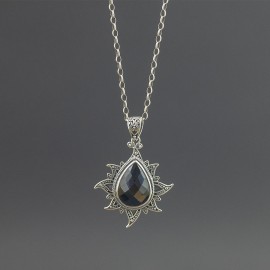 Srebrny wisiorek z onyksem