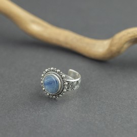 Srebrny pierścionek z kyanitem