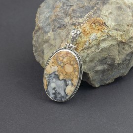 Srebrny wisiorek z jaspisem