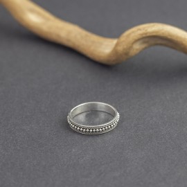 Srebrna obrączka z kuleczkami