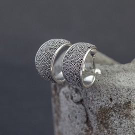 Srebrne kolczyki półkola