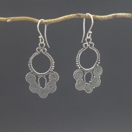 Srebrne kolczyki w orientalnym stylu
