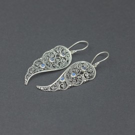 Srebrne kolczyki z kamieniem księżycowym