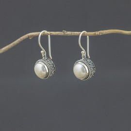 Srebrne kolczyki z perłami