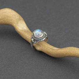 Srebrny pierścionek z kamieniem księżycowym i złotem 18K