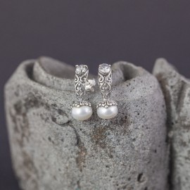 Srebrne kolczyki z perłą i cyrkonią