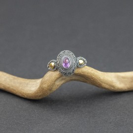 Srebrny pierścionek z ametystem i złotem 18K