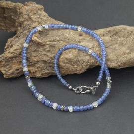 Srebrny naszyjnik z tanzanitu i kamieni księżycowych