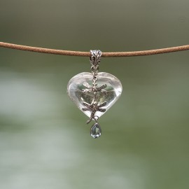 Kryształowe serce z topazem